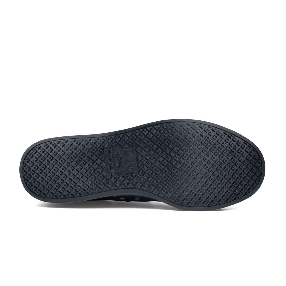 size 14 non slip shoes