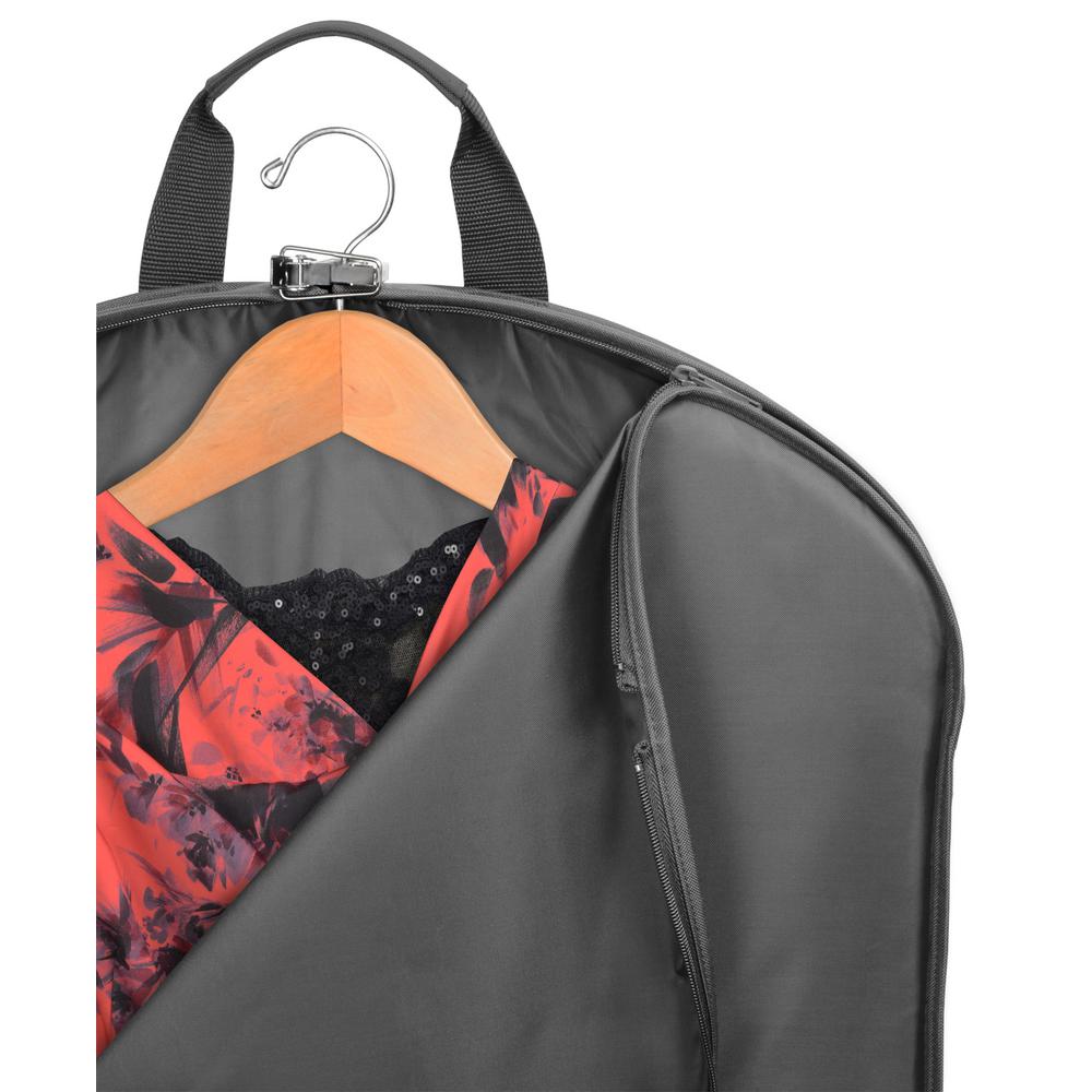 garment bag with pockets