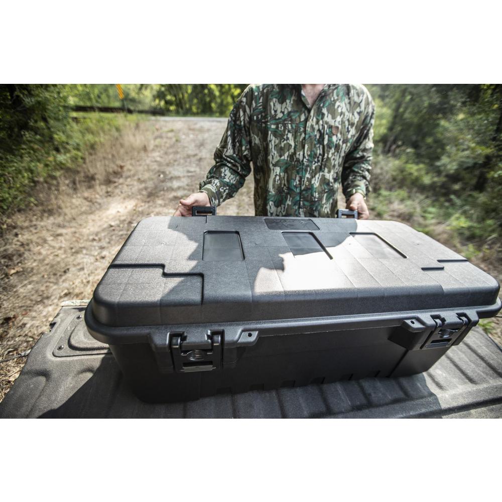 plano sportsman tote 68 qt