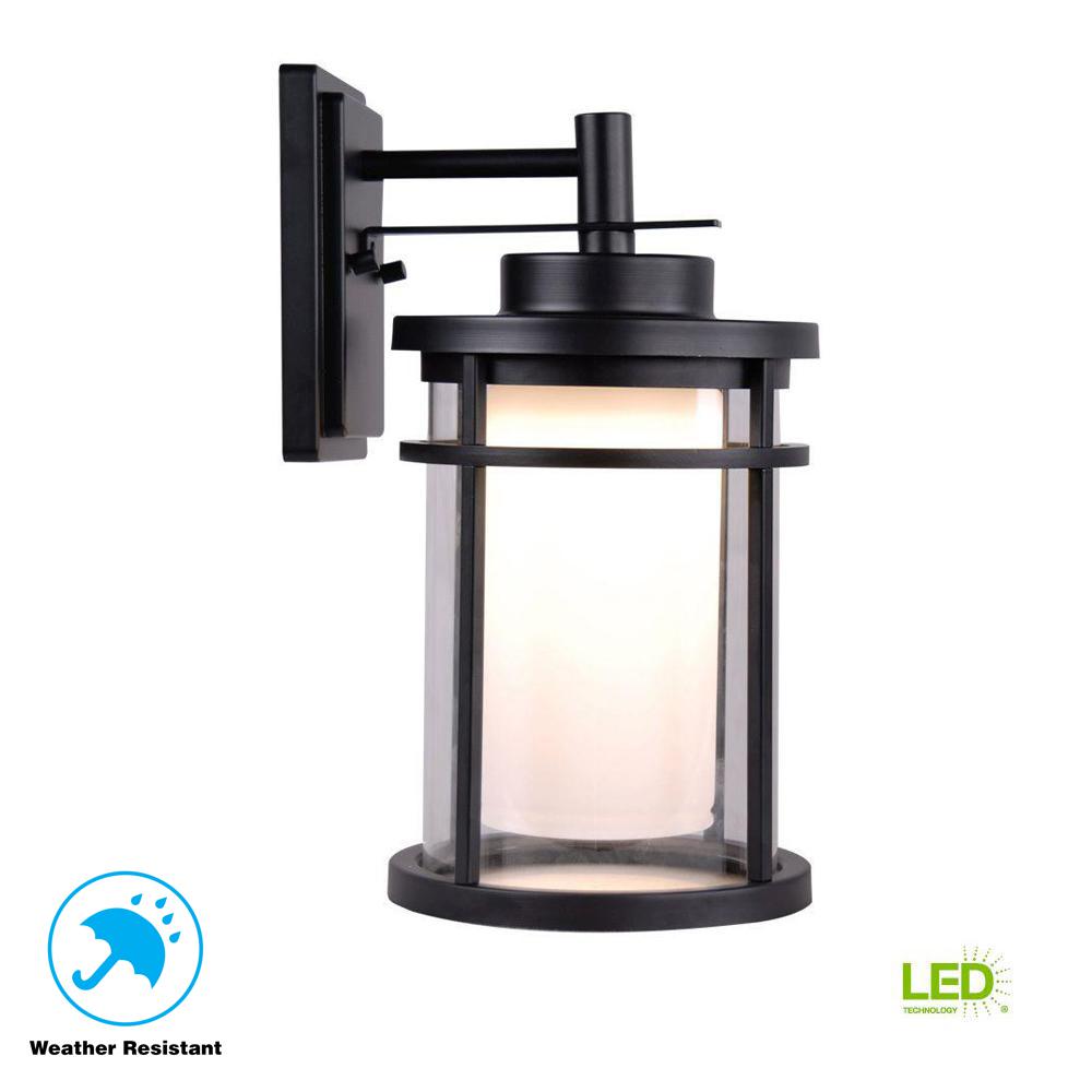 https://images.homedepot-static.com/productImages/7f03ee32-08aa-4256-97fe-e08f9b0be3e1/svn/black-home-decorators-collection-outdoor-sconces-dw7178bk-64_1000.jpg