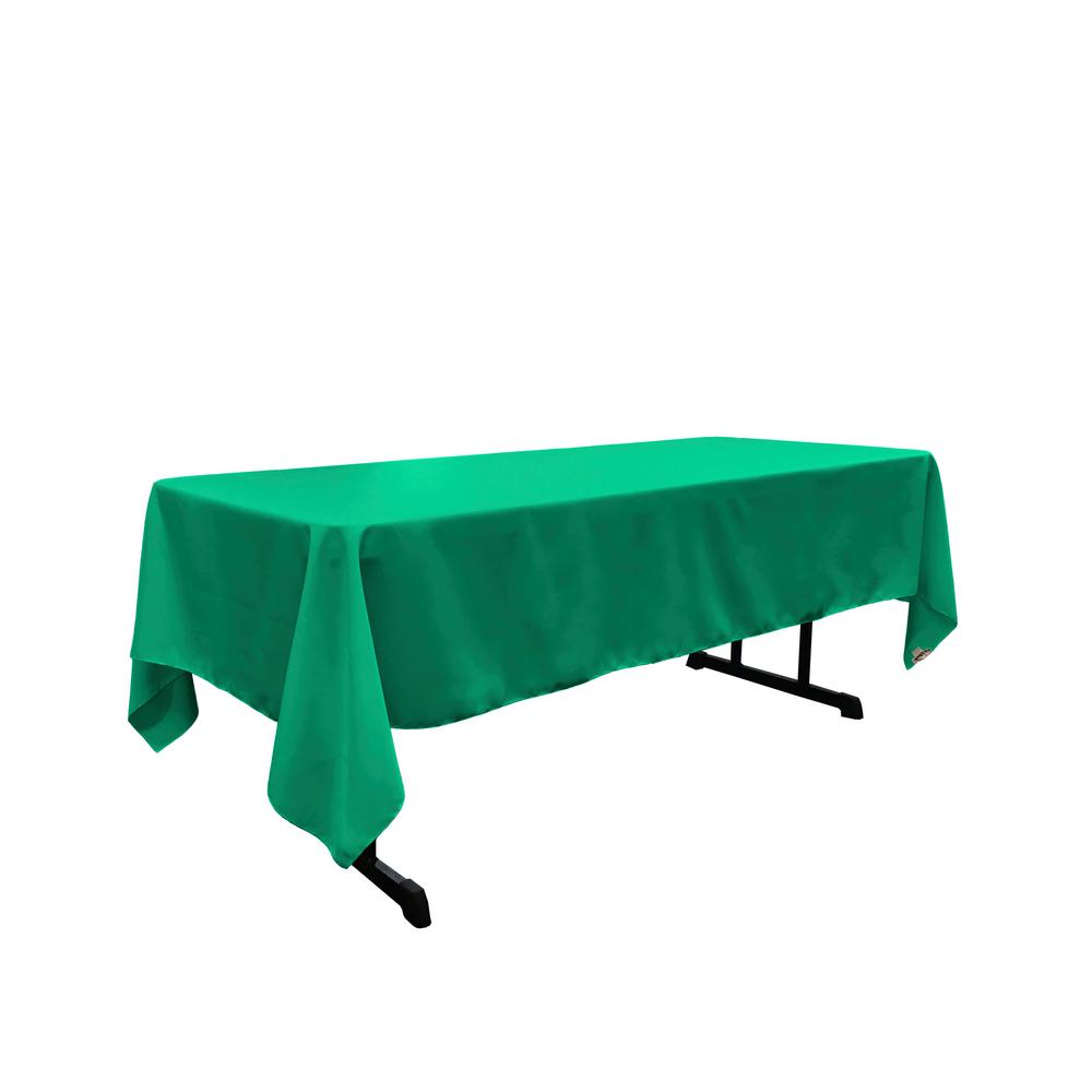 green tablecloth