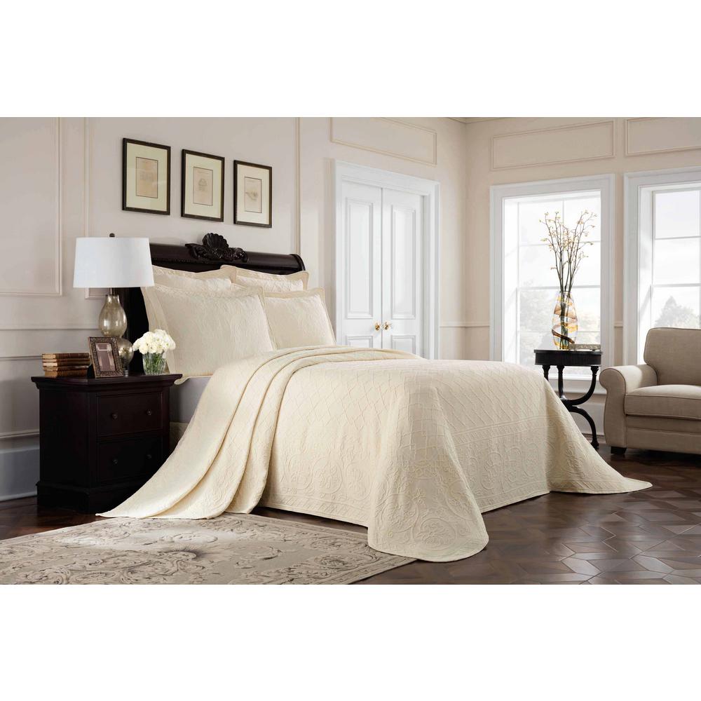 Royal Heritage Home Williamsburg Richmond Ivory Queen Bedspread