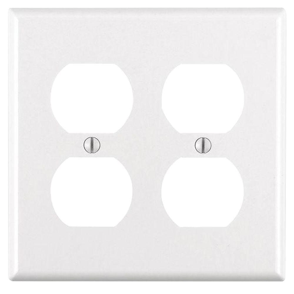 Leviton White 2 Gang Duplex Outlet Wall Plate 1 Pack R52 88016 00w The Home Depot