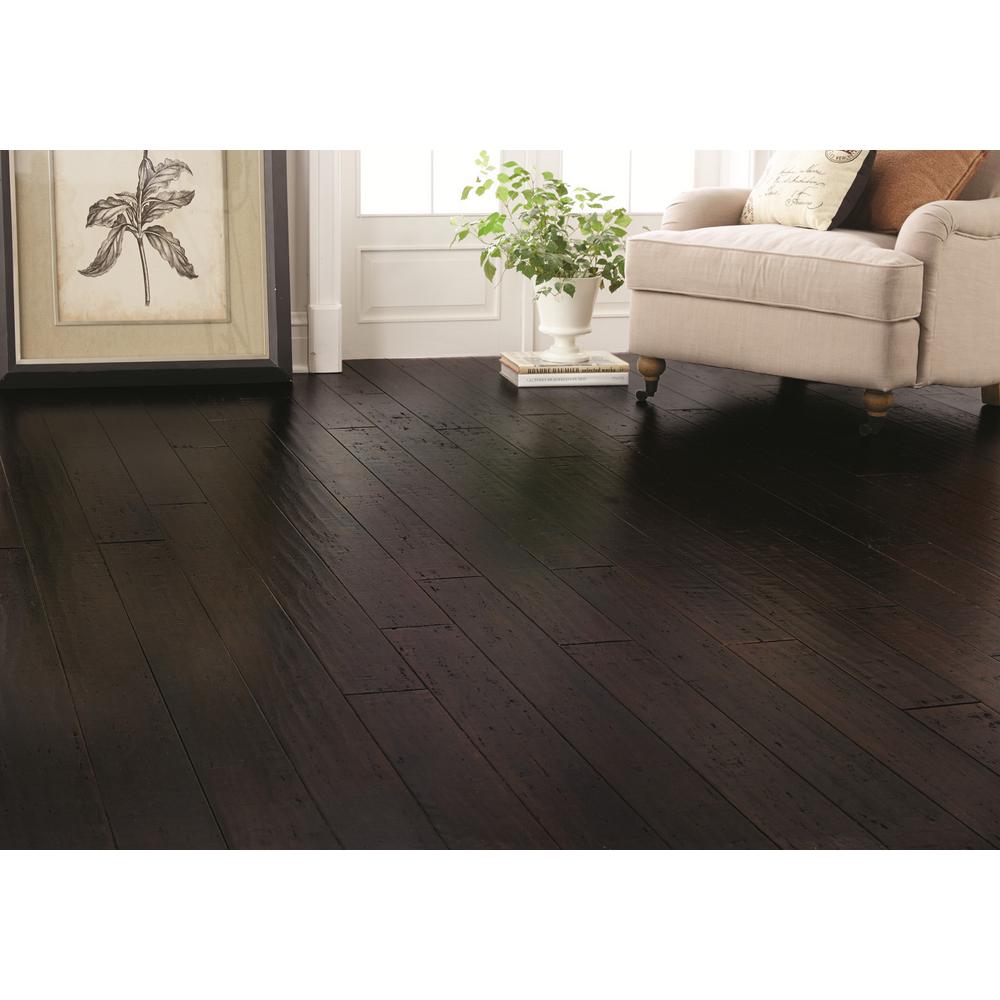 Home Decorators Collection Hand Scraped Strand Woven Berkshire 1 2 In T X 7 1 2 In W X 72 7 8 In L Engineered Click Bamboo Flooring Yy3004c The Home Depot