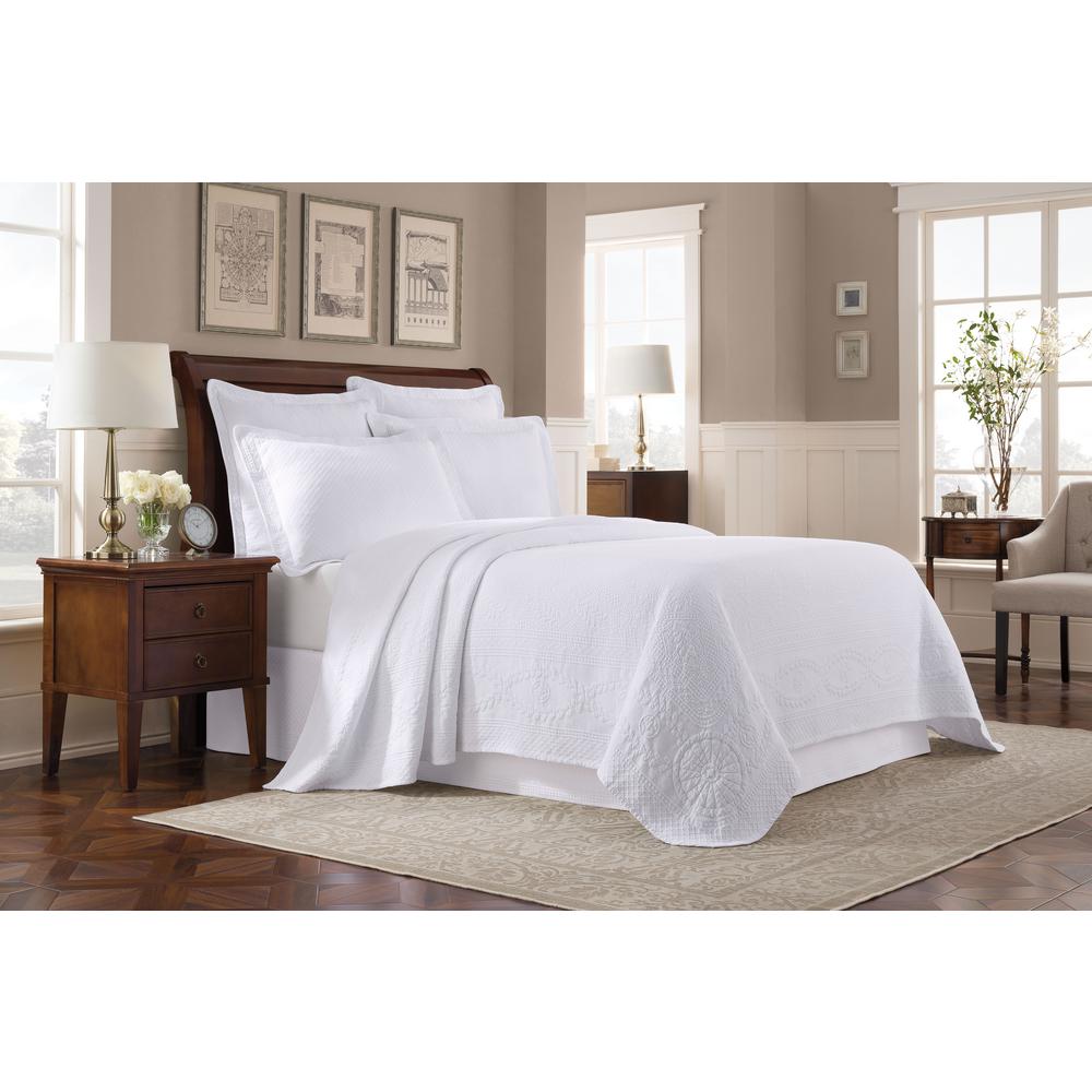 Williamsburg Abby White Queen Bedspread