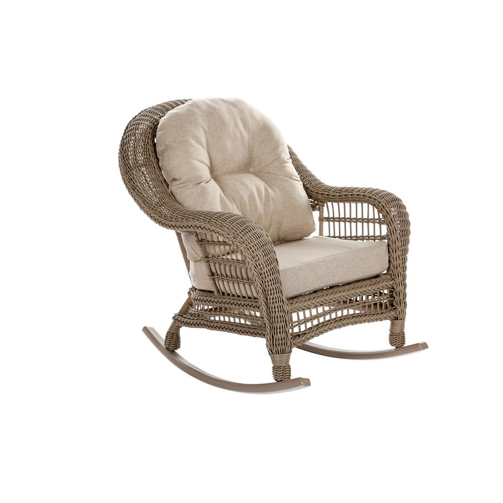Featured image of post White Rattan Rocking Chair / The wicker rocking chair is made of pe rattan and sturdy metal which ensures sturdiness and durability.