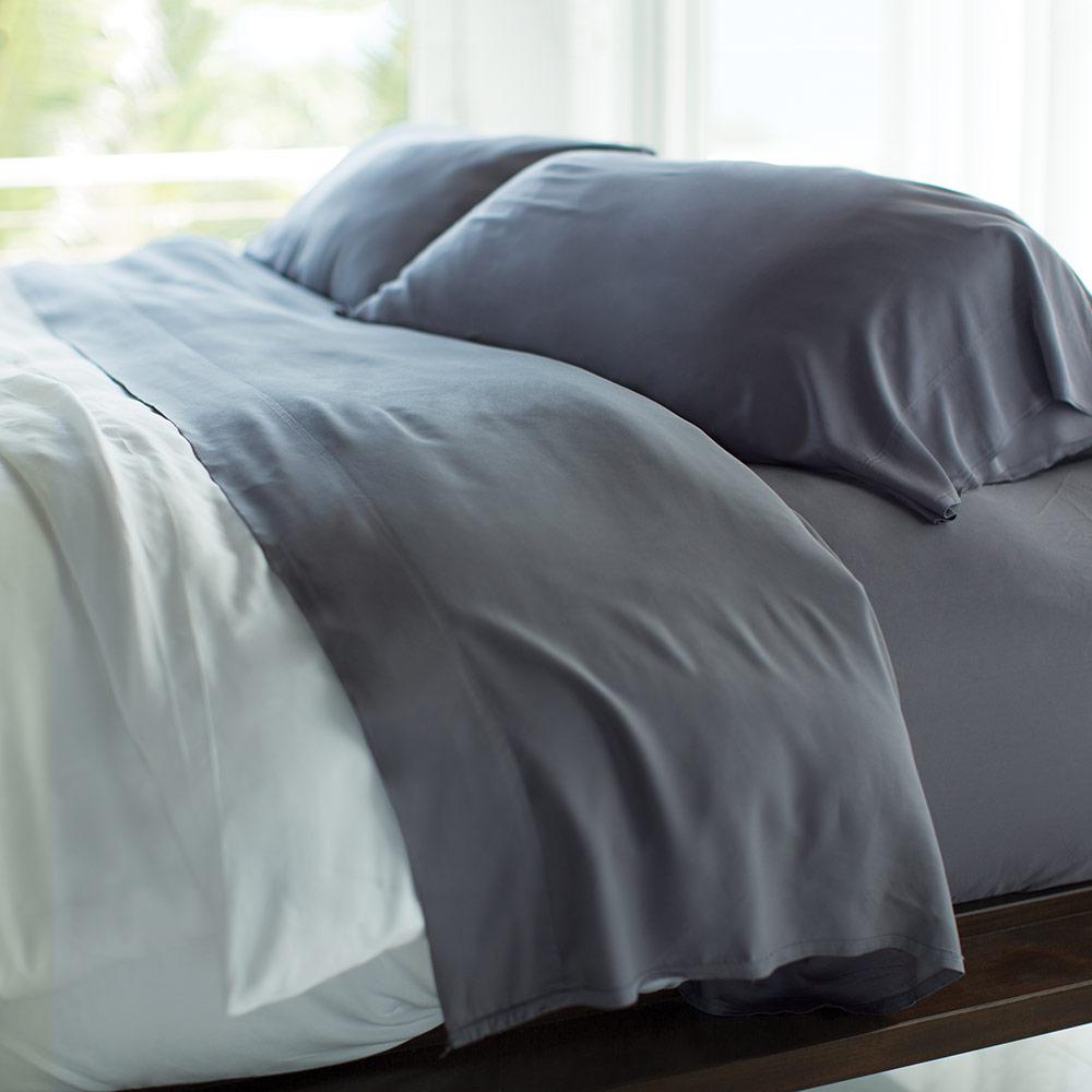 https://images.homedepot-static.com/productImages/881f3643-416a-44b0-a9b9-cce679d6b798/svn/cariloha-bed-sheets-pillowcases-shams-ch0000303-64_1000.jpg