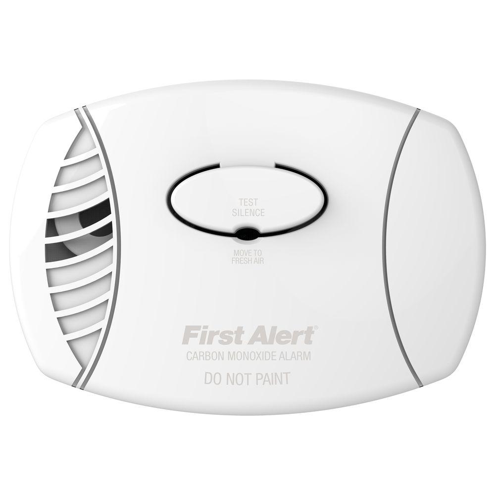 First Alert Plug In Carbon Monoxide Alarm With Battery Backup Co605 The Home Depot 5078