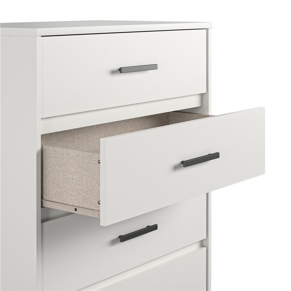 Ameriwood Home Harmony 4 Drawer White Dresser 44 92 In H X 31 18