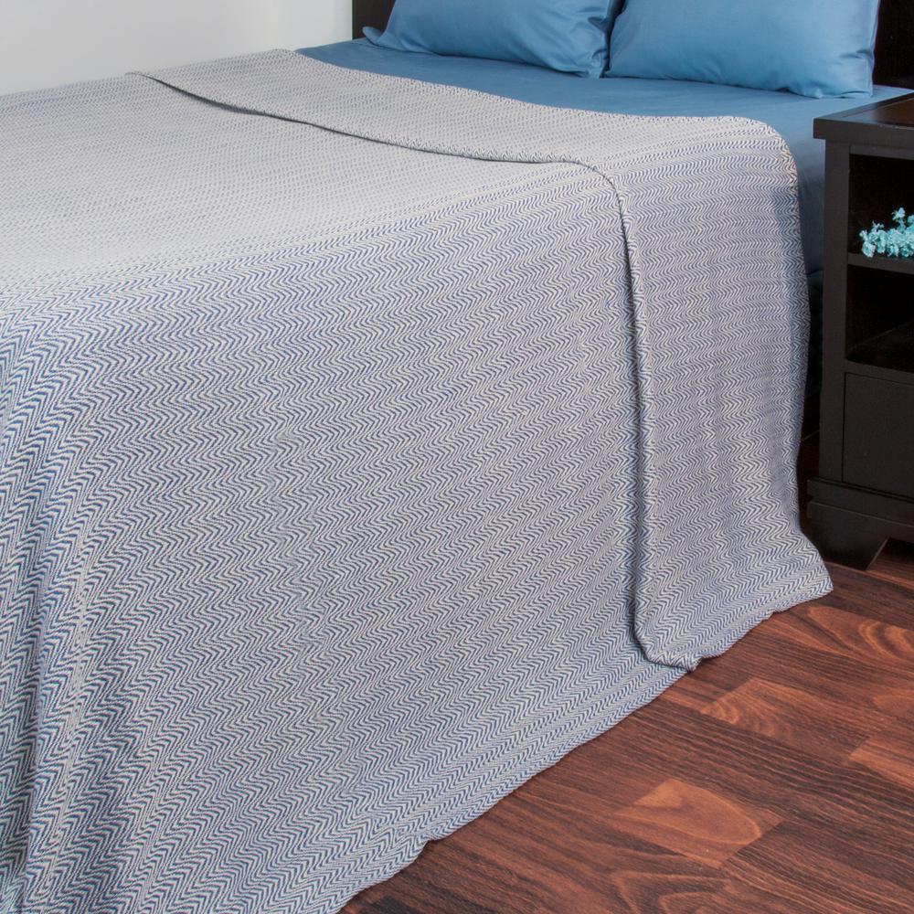 Trademark Global Chevron Blue 100 Egyptian Cotton Full/Queen Blanket