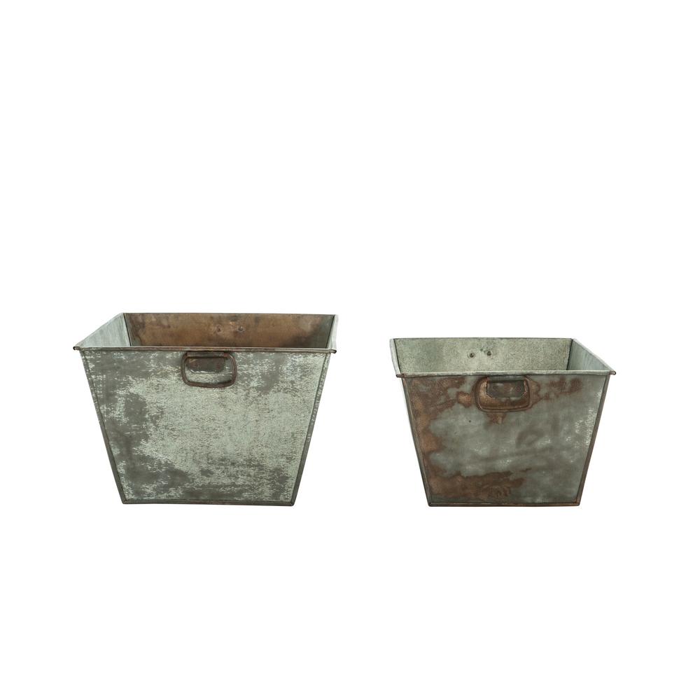 3R Studios 8.5 in. and 10.5 in. H Grey Galvanized Metal Strawberry