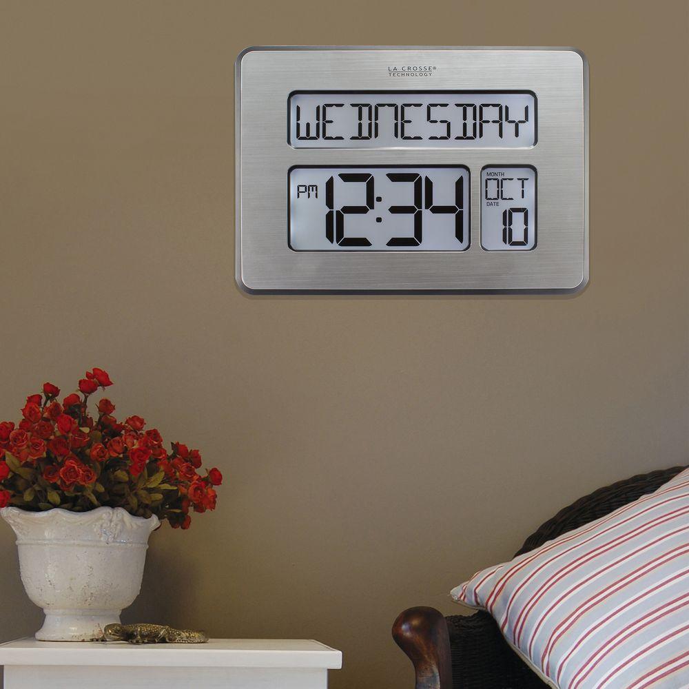 La Crosse Technology Atomic Full Calendar Digital Clock ...