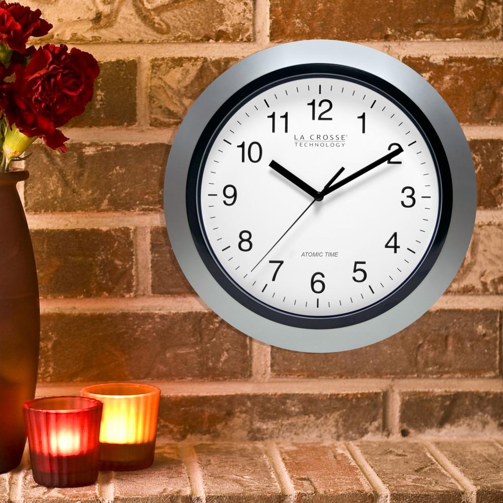 La Crosse Technology 10 In H Round Atomic Analog Wall Clock In Silver 