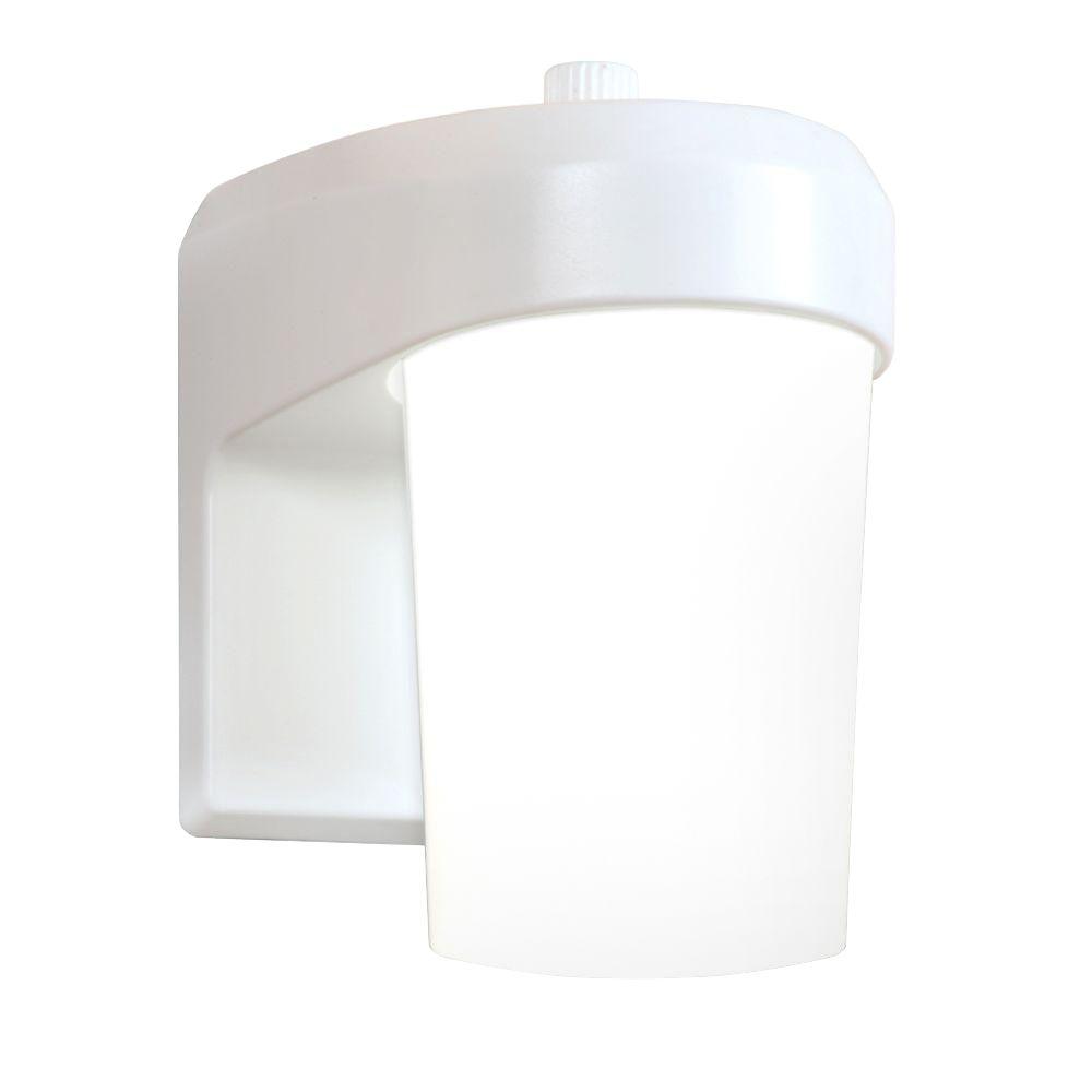 Halo Fe White Outdoor Integrated Led Entry And Patio Wall Mount Halo Fe White Outdoor Integrated Led Entry And Patio Wall Mount Lantern With Dusk To Dawn Photocell Sensor Fe0650lpcw The Home Depot