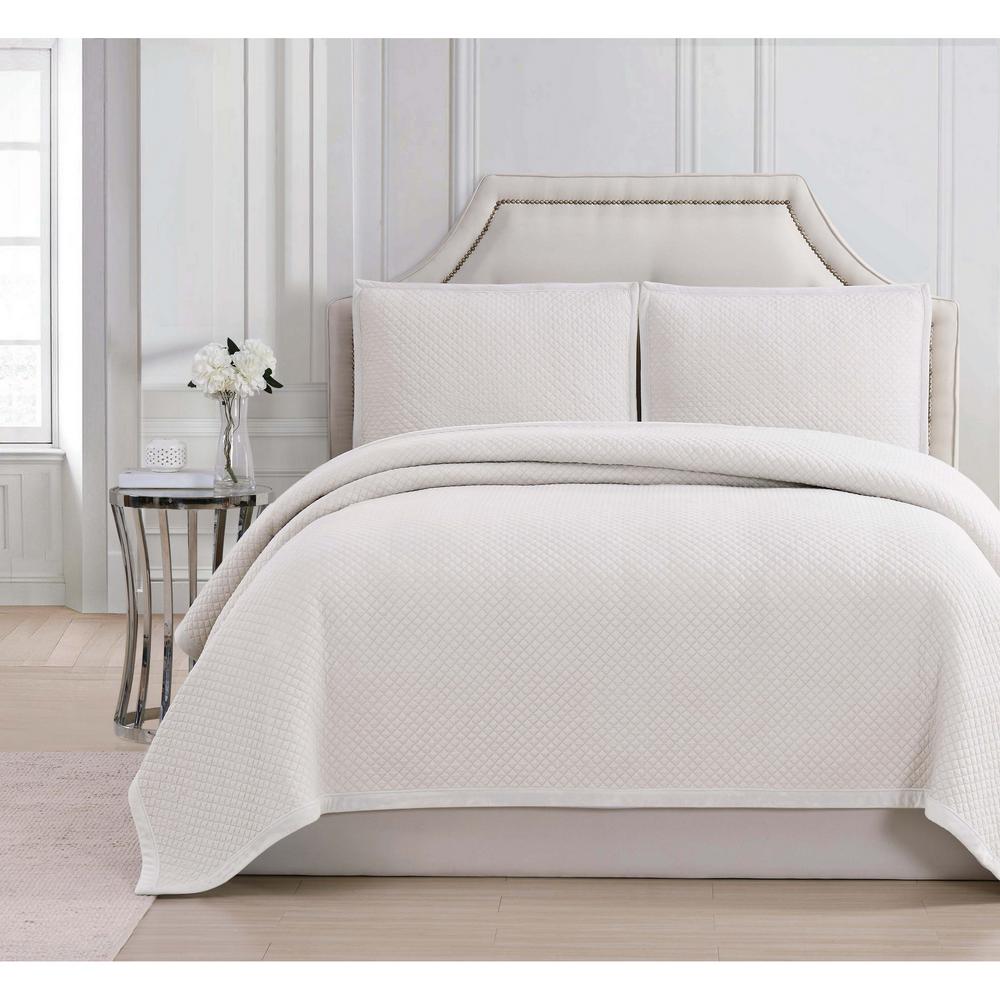 Royal Heritage Home Williamsburg Abby White Queen Coverlet-048975016268 ...