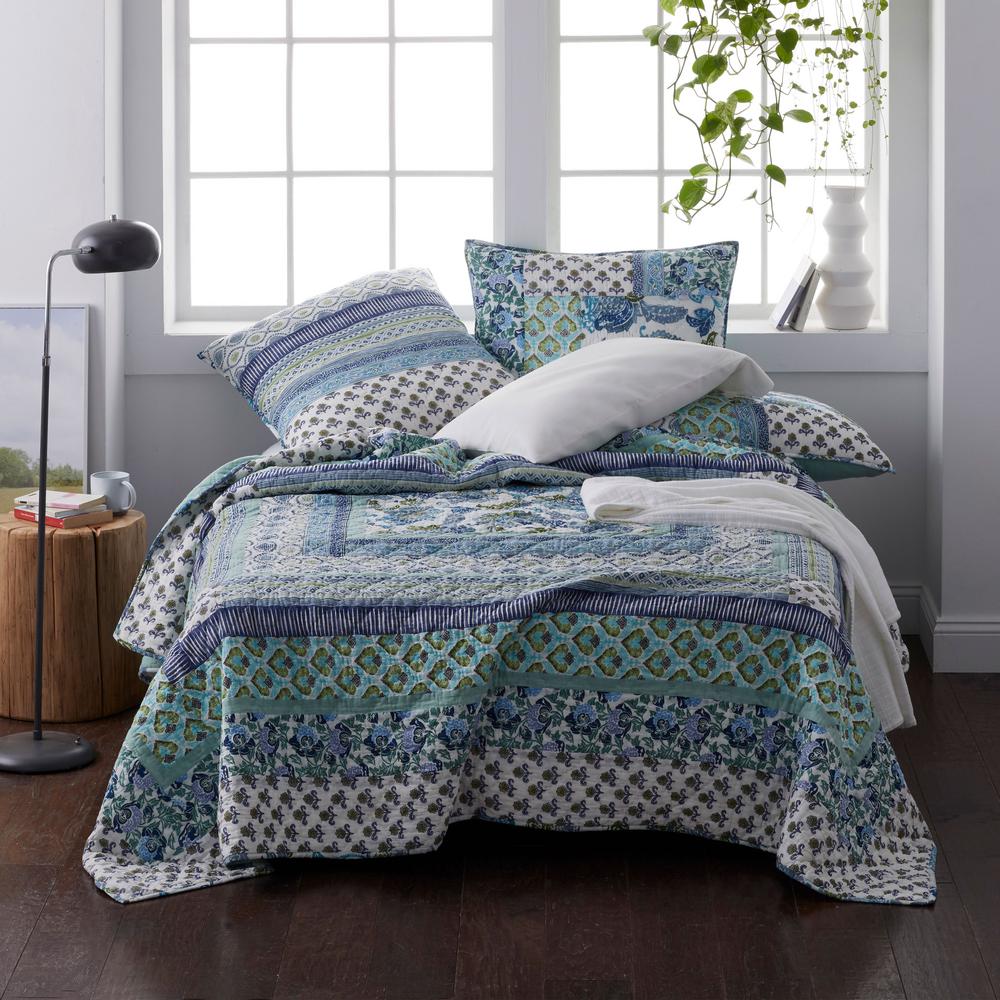 bedspreads and quilts store