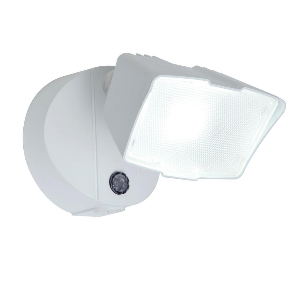 wall mount led dusk to dawn light