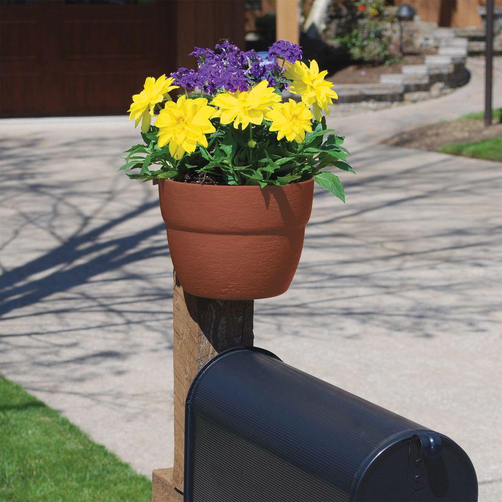 Emsco 8 5 In Resin Sand Post Planter For Vertical Posts 2460 1 Emsco 8 5 In Resin Sand Post Planter