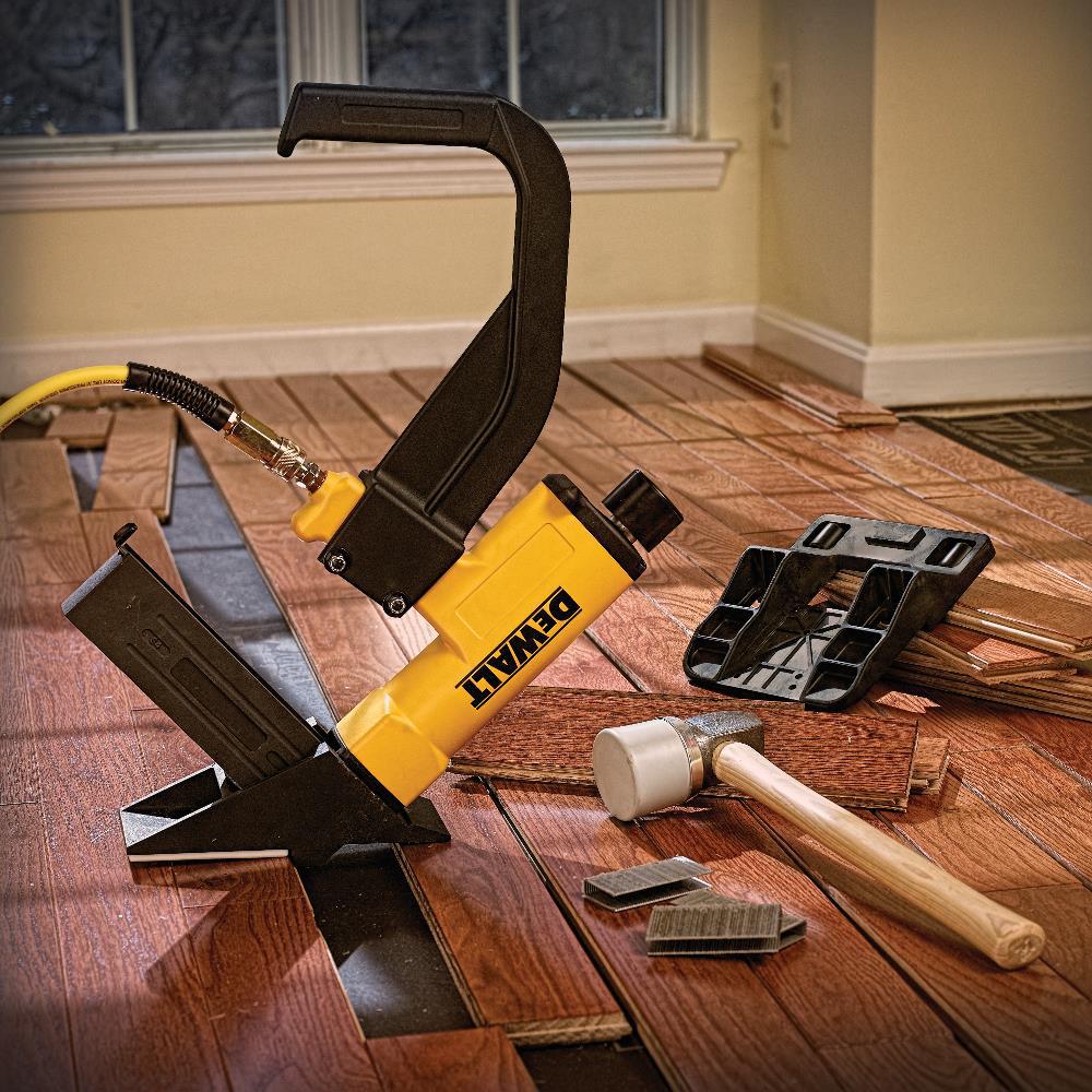 Dewalt Pneumatic 15 5 Gauge Hardwood Flooring Stapler Dwmiiifs The Home Depot