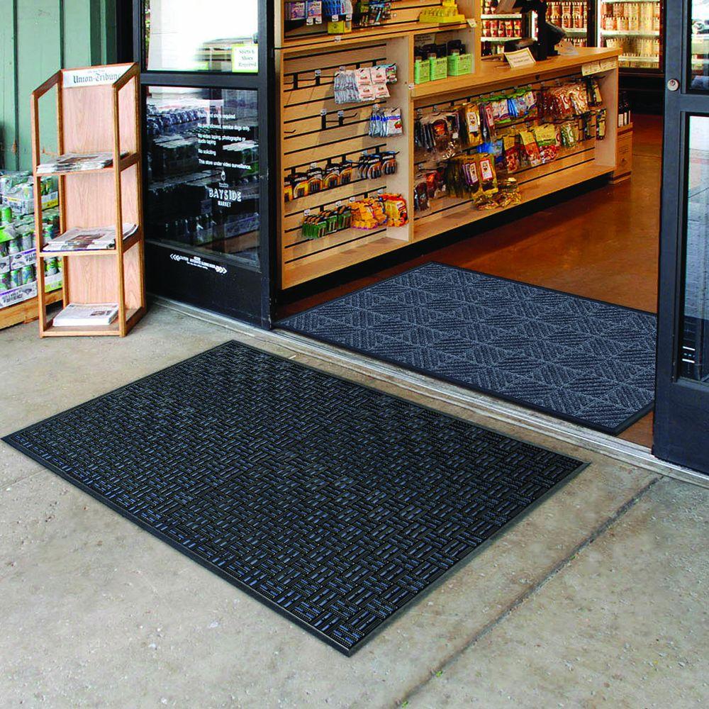 Trafficmaster Black 22 In X 36 In Rubber Door Mat 39 392 0900