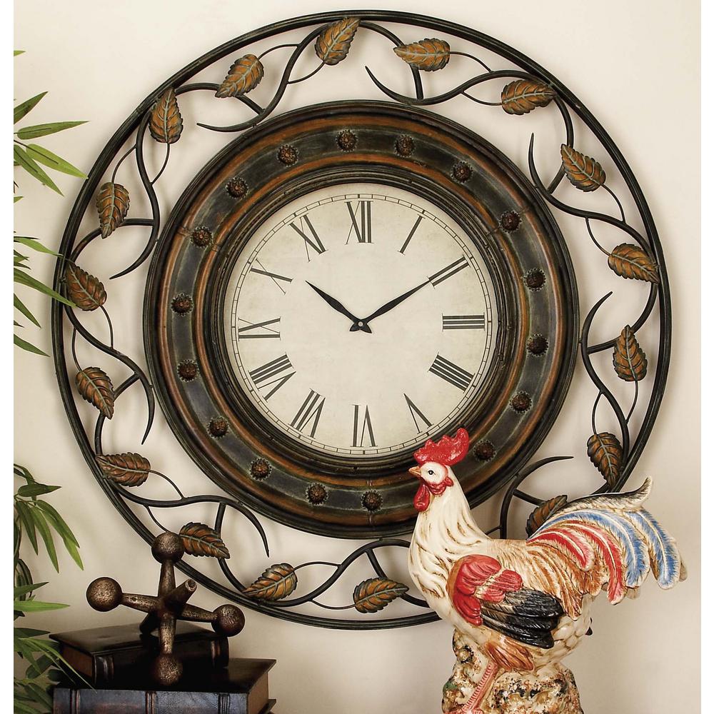 36 In Riveting Leaf Round Wall Clock