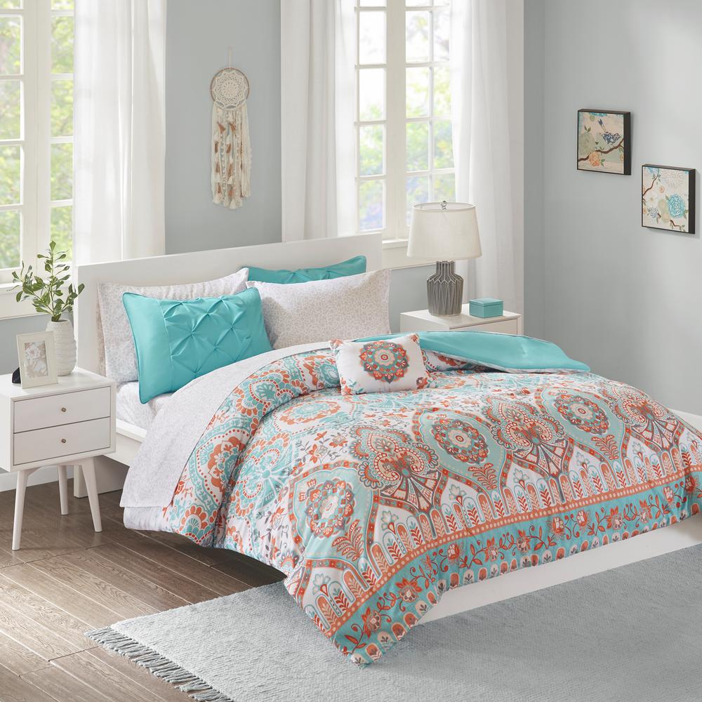 Intelligent Design Shayda 4Piece Blush Twin/Twin XL Solid Comforter