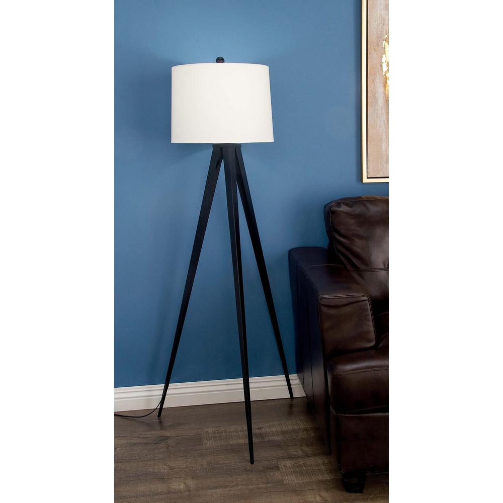 Litton Lane 56 In Modern Metal Tripod Floor Lamp 58653 The Home Depot Modern Metal Tripod Floor Lamp