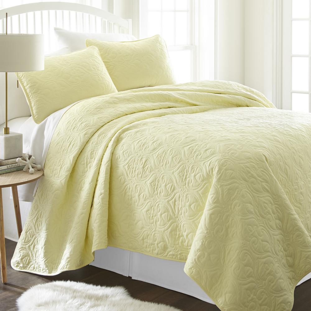 Becky Cameron Damask Yellow Queen Performance Quilted Coverlet Set