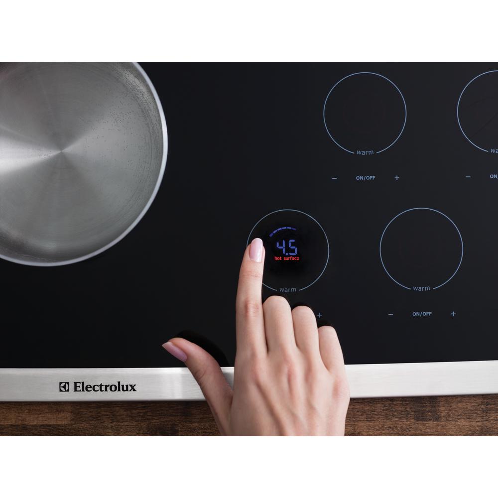 Electrolux 36 In Smooth Surface Induction Cooktop In Stainless