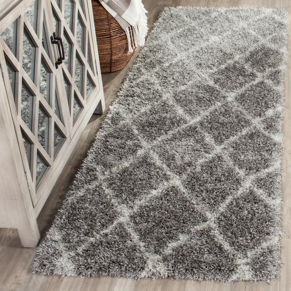 Safavieh Retro Grey/Ivory 2 ft. x 7 ft. Runner RugRET2891801227