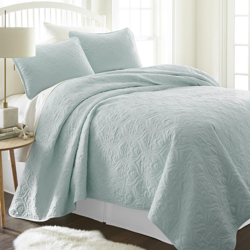 Becky Cameron Damask Pale Blue King Performance Quilted Coverlet