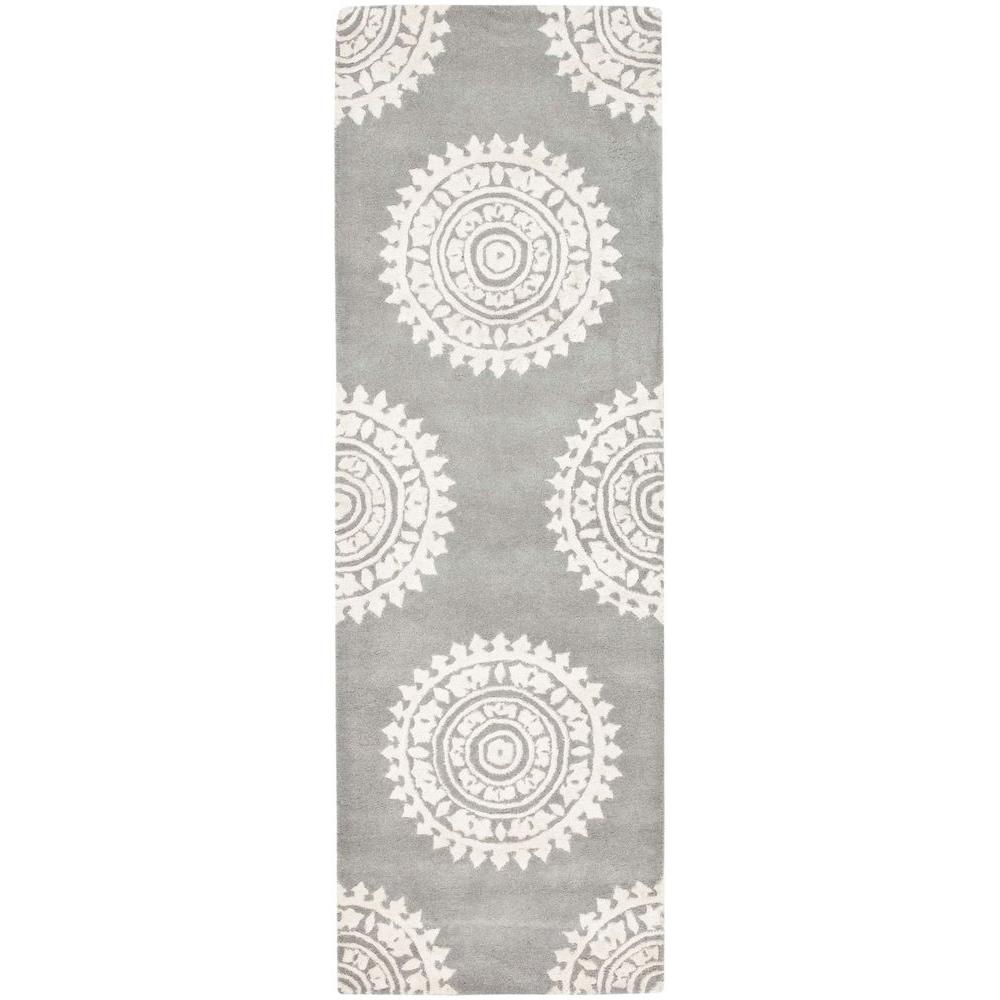 16 Foot Runner Rug Rugs Ideas Safavieh Soho Light Grey Ivory 2 5 Ft X 8 Runner Soh732k 28 16 Foot Rug
