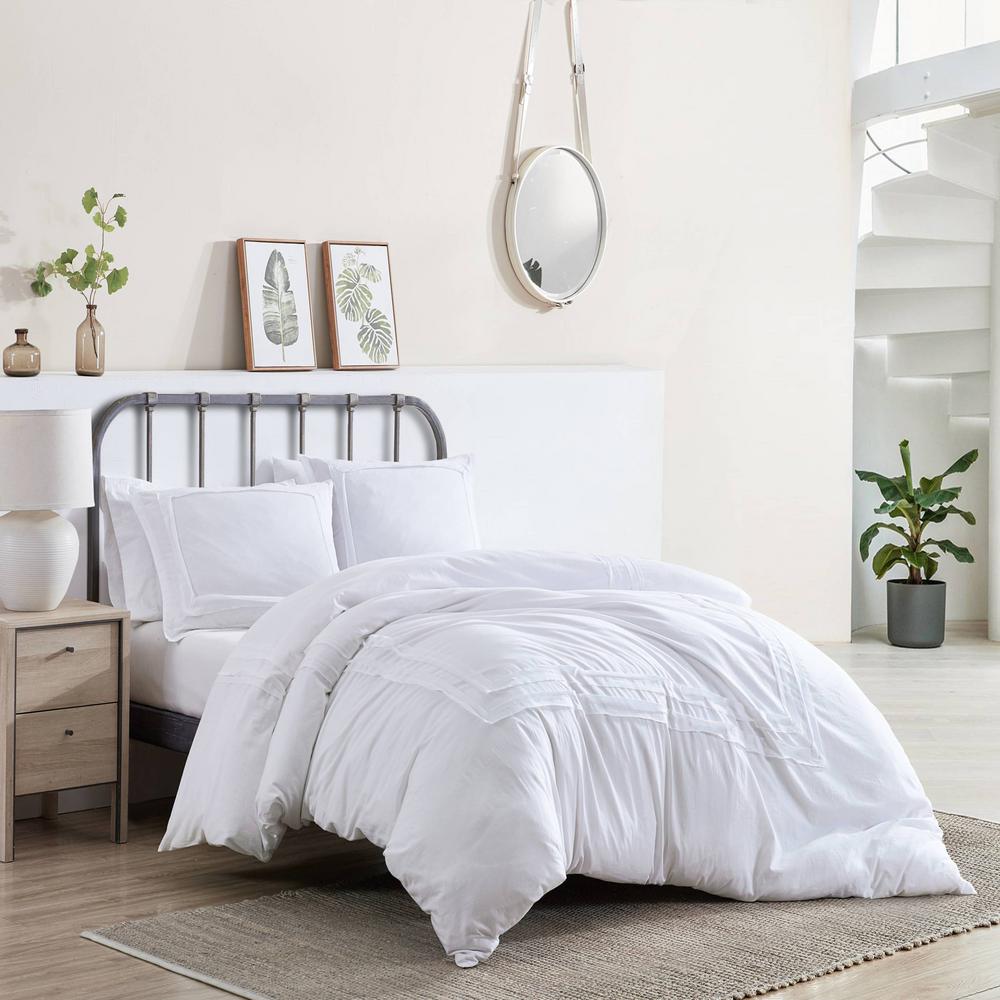 Featured image of post Laura Ashley Annabella Comforter Set / The laura ashley® charlotte comforter proves the timeless appeal of blue and white porcelain for a 21st century style bedroom.