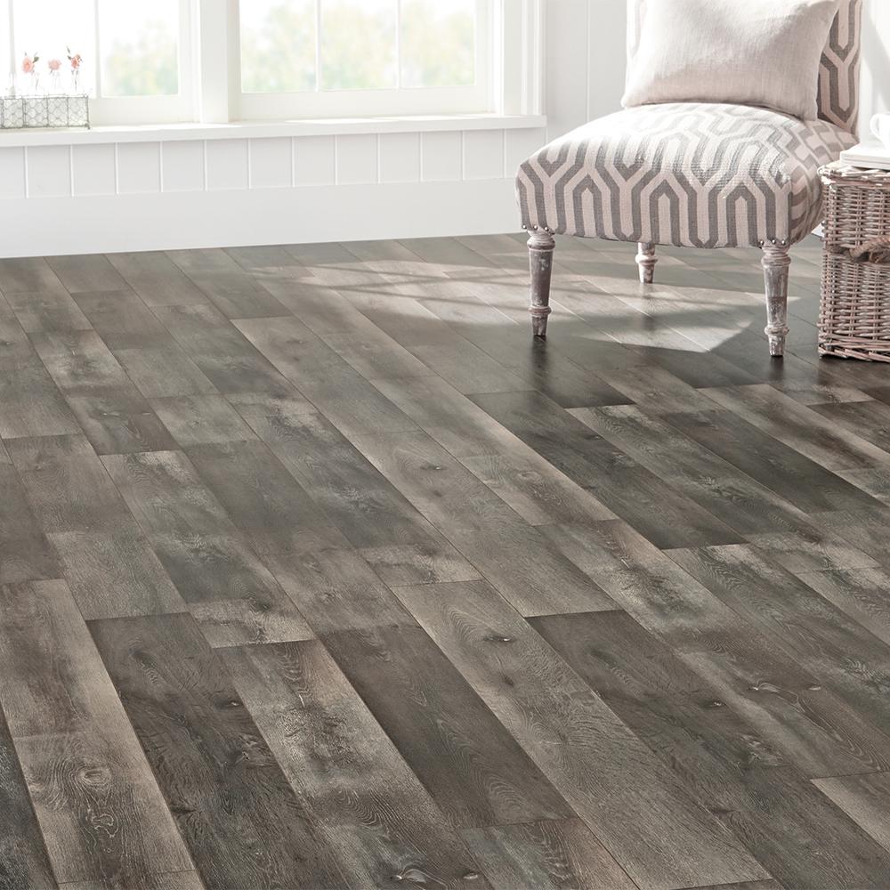 Home Decorators Collection Eir Crestwood Gray Oak 12mm Thick X 6 46 In Wide X 47 80 In Length Laminate Flooring 17 14 Sq Ft Case