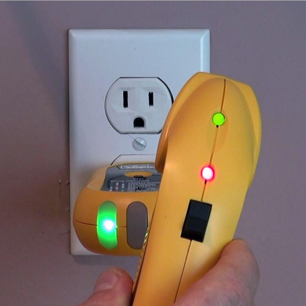 Ideal Circuit Breaker Finder with Digital Receiver GFCI Receptacle 120/