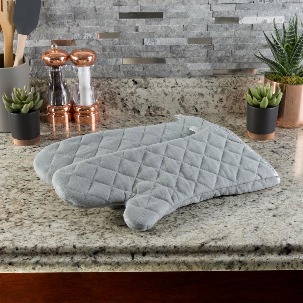 Lavish Home Quilted Cotton Silver Heat/Flame Resistant Oversized Oven Mitts (2Pack)6906S