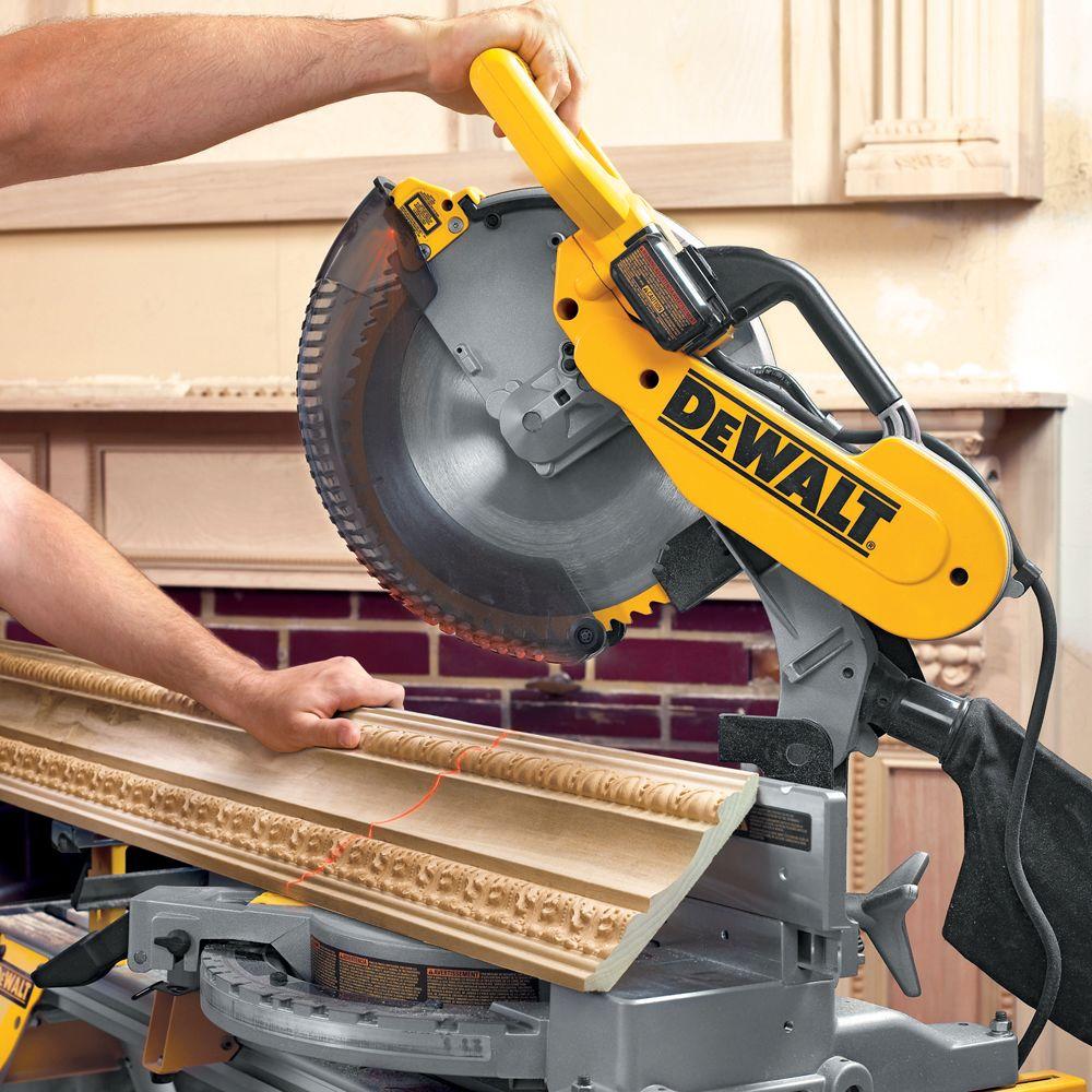 Dewalt 15 Amp Corded 12 In Double Bevel Compound Miter Saw Dw716 The Home Depot