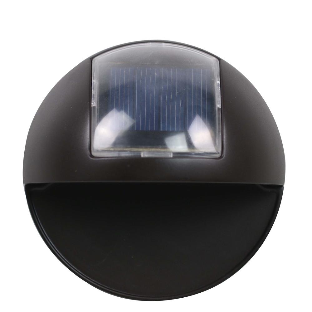 Deck Impressions Solar Black Integrated LED Step and Stair Light (2