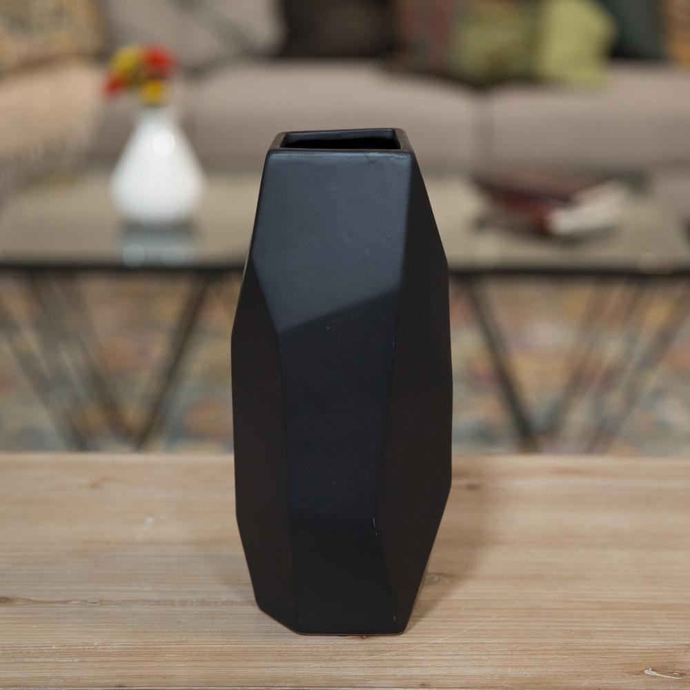 Urban Trends Collection Black Matte Ceramic Decorative Vase 45919