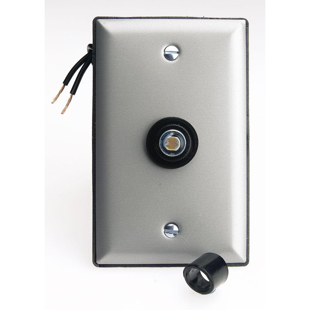 Westek 300Watt Photo Eye Lighting Control with Face Plate758FPCLC
