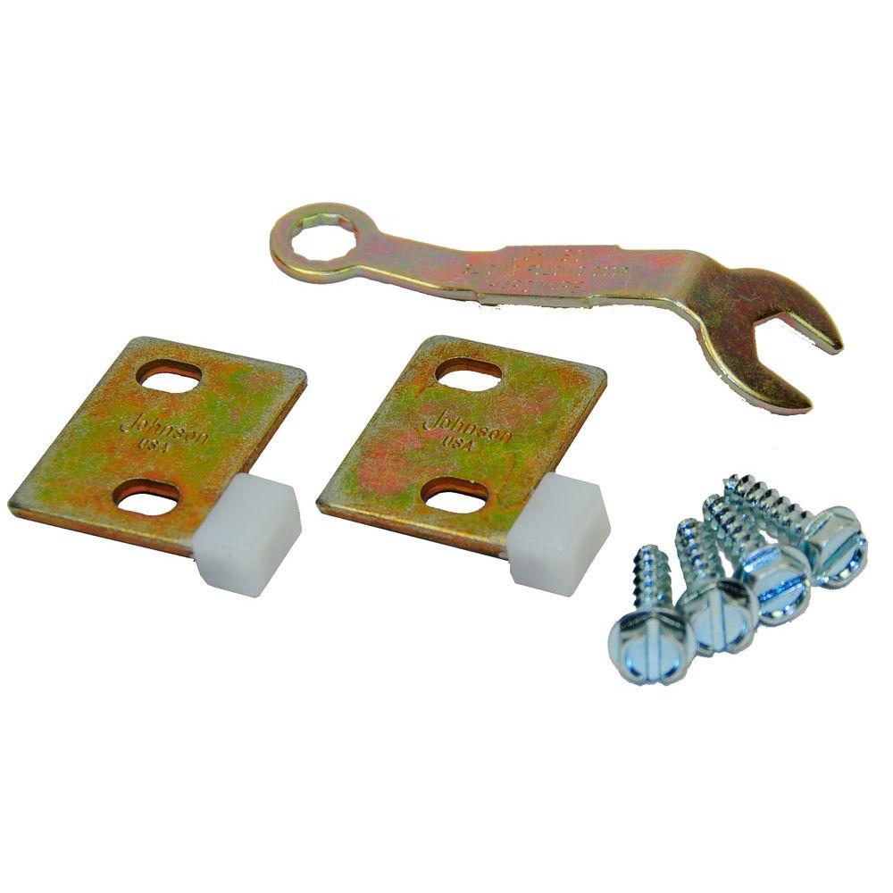 Johnson Hardware MultiDoor Pull Catch Set (2Doors)2054PLBG The