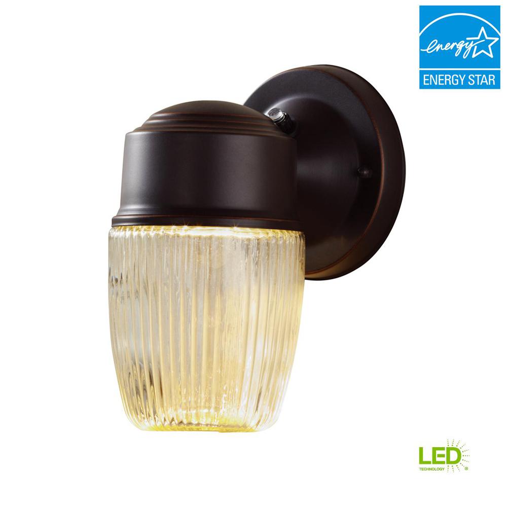 Hampton Bay Dusk To Dawn Oil Rubbed Bronze Led Outdoor Wall Lantern Hampton Bay Dusk To Dawn Oil Rubbed Bronze Led Outdoor Wall Lantern