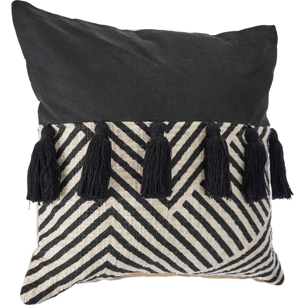 Lr Home 20 In X 20 In Black White Trendy Chevron Cotton Standard