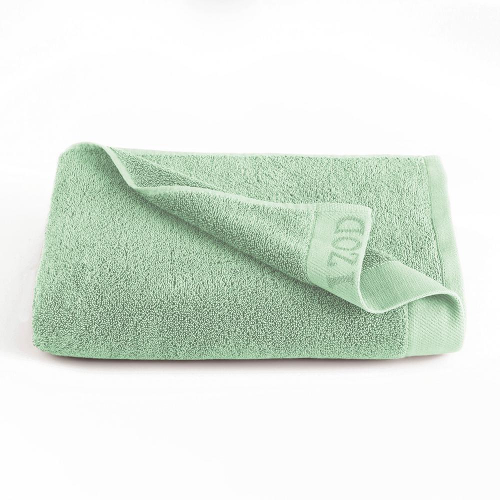 IZOD Classic Egyptian Cotton Bath Towel in Soft Green 079465038484