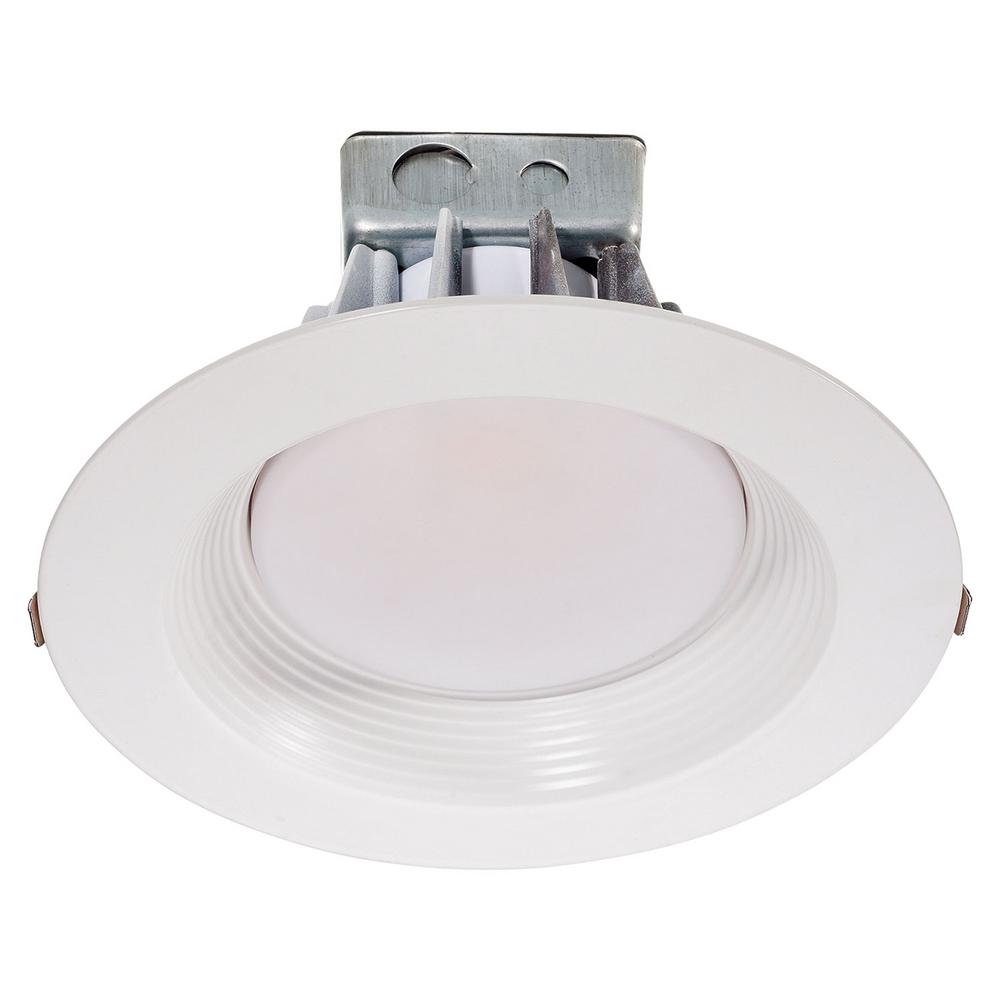 Garvin Round 8 In White Recessed Can