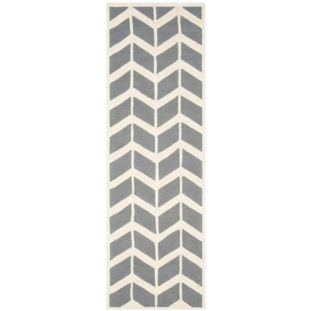 Safavieh Cambridge Dark Gray/Ivory 2 ft. 6 in. x 8 ft. RunnerCAM718D