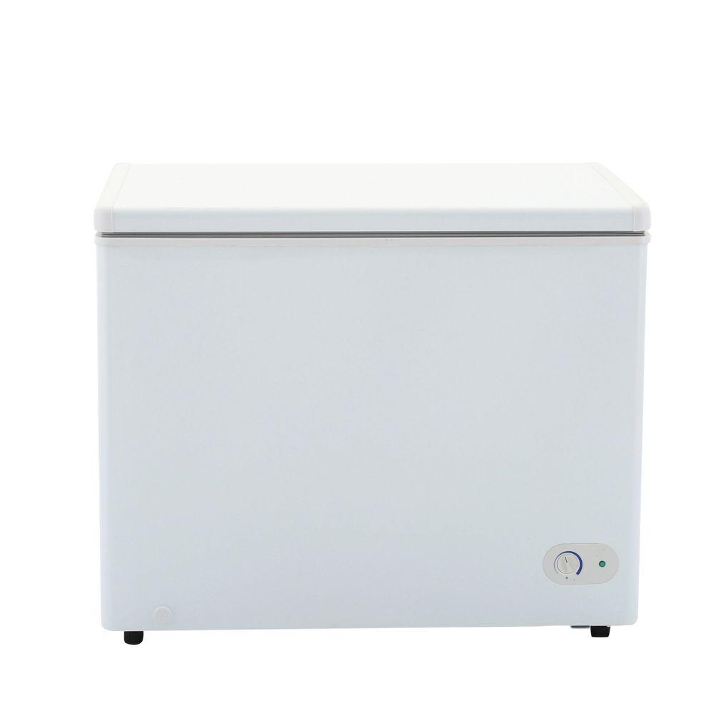 Magic Chef 6.9 cu. ft. Chest Freezer in WhiteHMCF7W2 The Home Depot