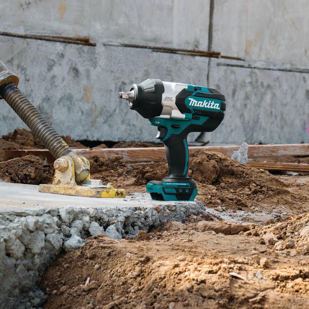 Makita DTW285Z 18V Brushless Impact Wrench with LX400 4 Pocket Bag