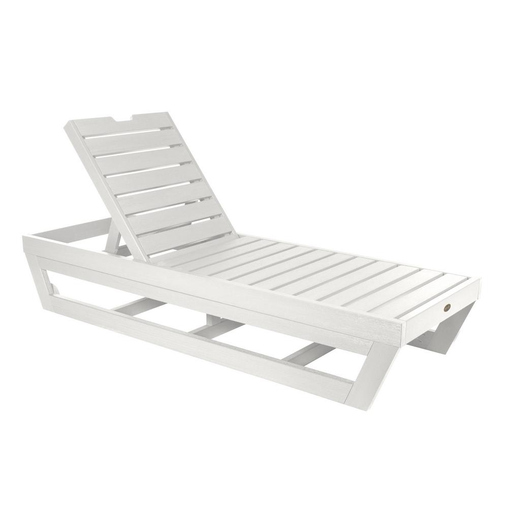 Highwood Pinehurst White Plastic Outdoor Chaise LoungeCMLNGSQ61WHE