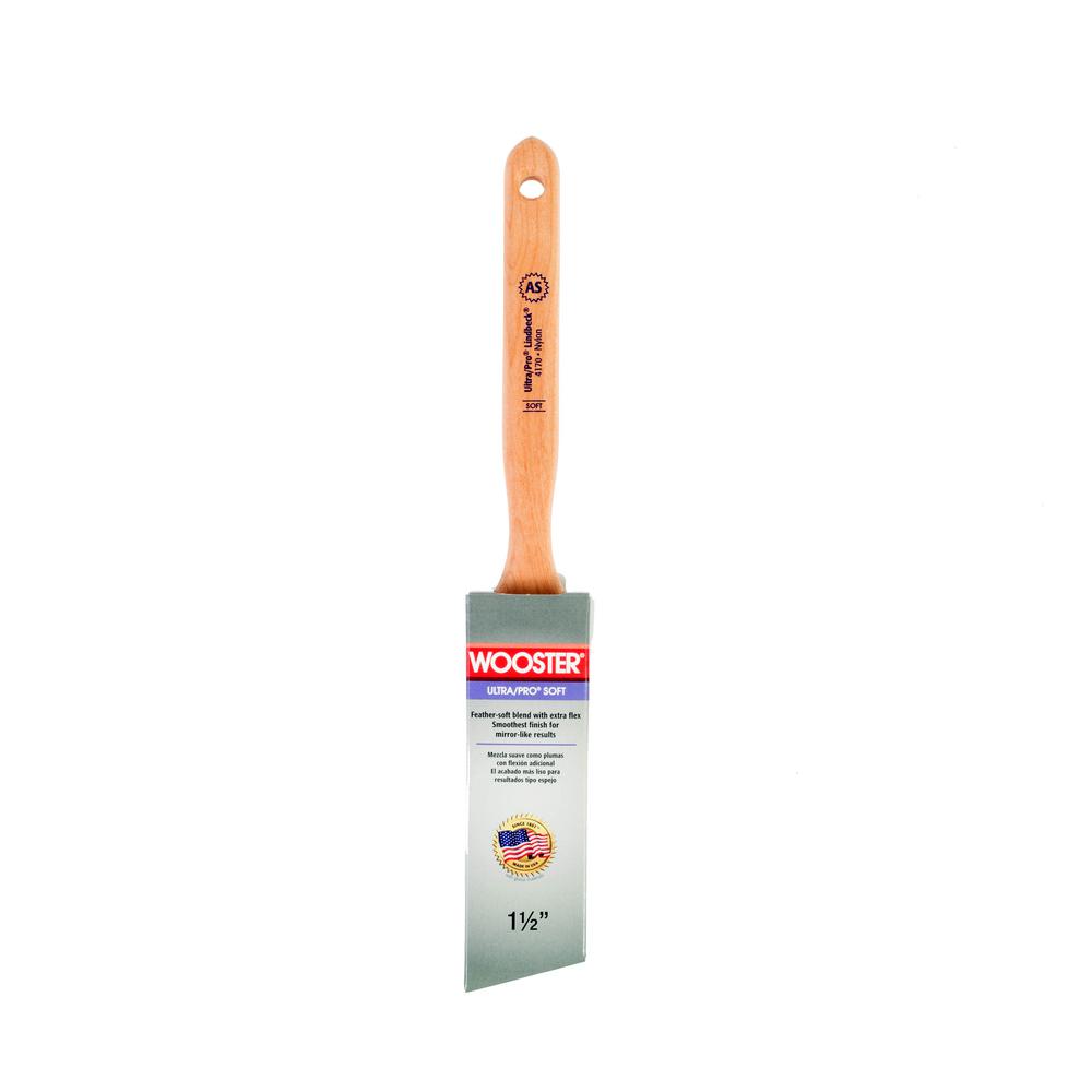 Wooster 11/2 in. Nylon Ultra/Pro Soft Angle Sash Brush0041700014